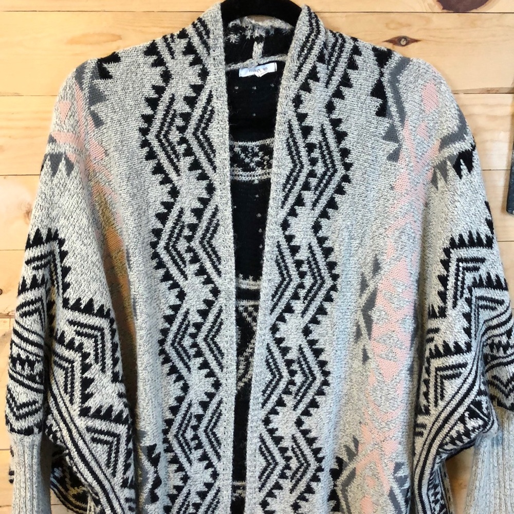 Maurice’s size M/L poncho/sweater jacket